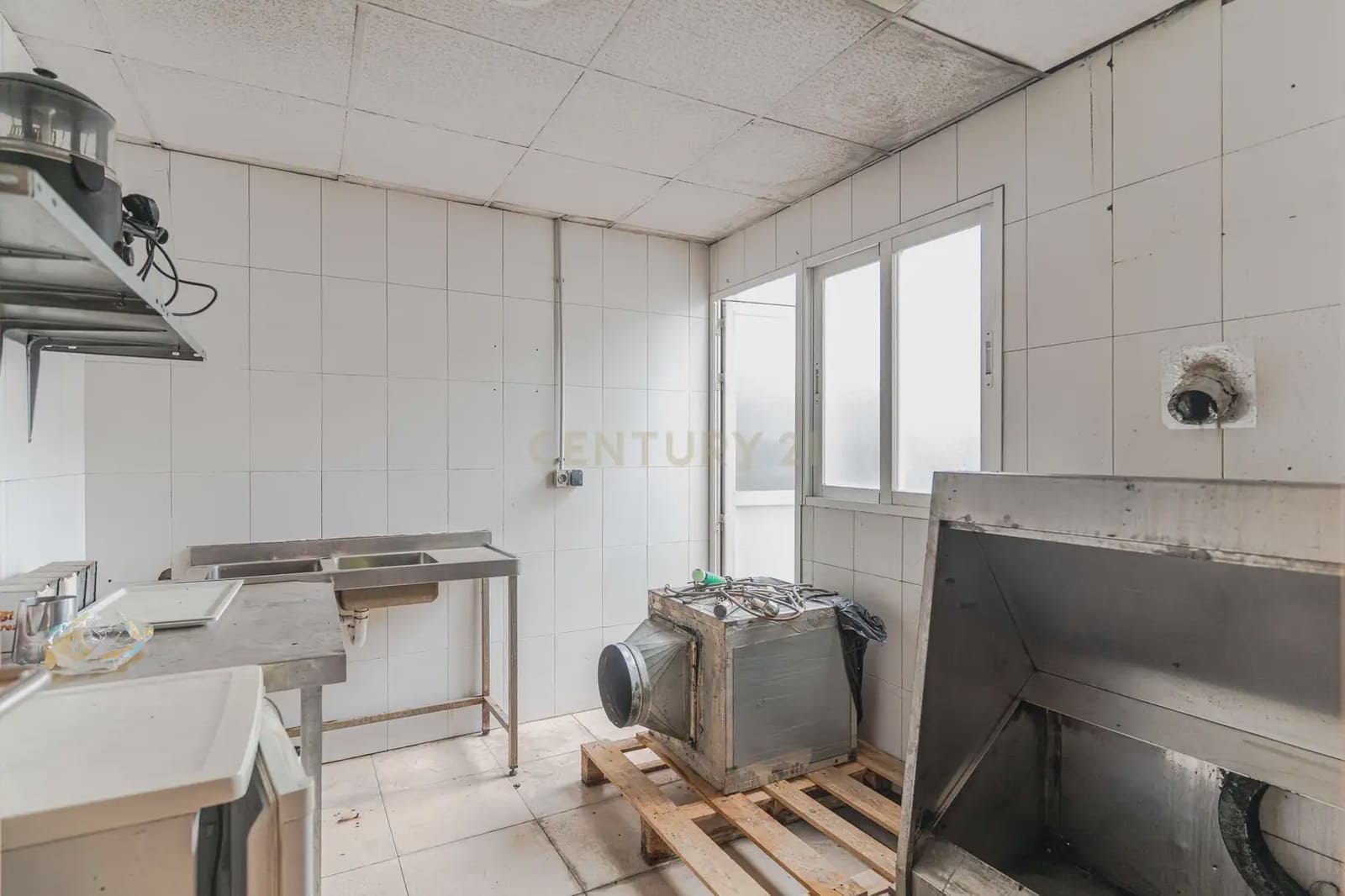 4 makuuhuone Omakotitalo myytävänä paikassa Illora - 85 000 € (Ref: 9793368)