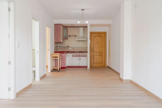 Apartamento de 2 habitaciones en Motril en venta - 99.990 € (Ref: 9802497)