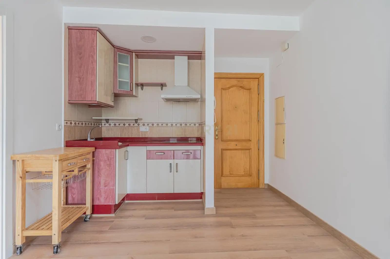 Apartamento de 2 habitaciones en Motril en venta - 99.990 € (Ref: 9802497)