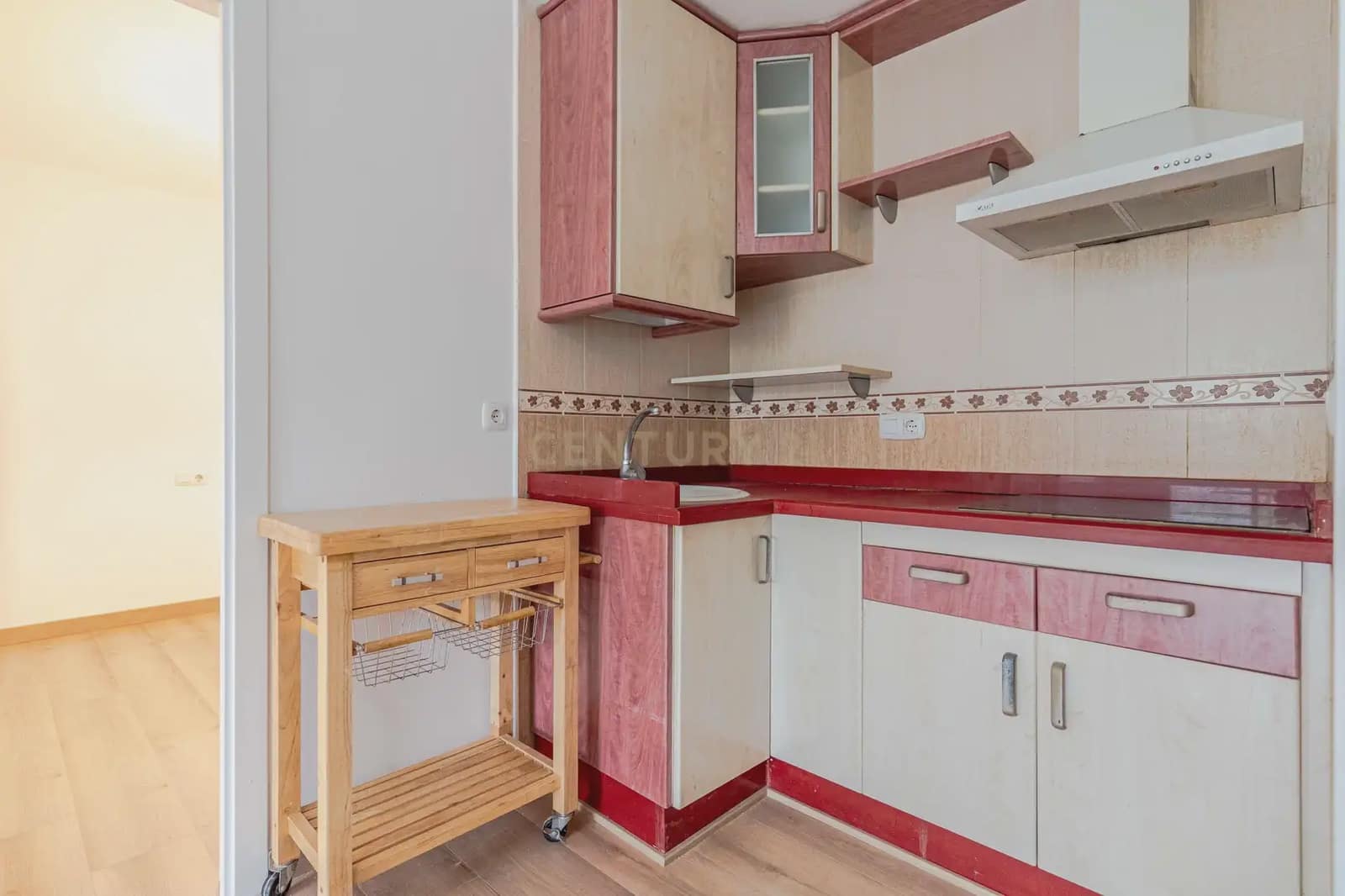 Apartamento de 2 habitaciones en Motril en venta - 99.990 € (Ref: 9802497)