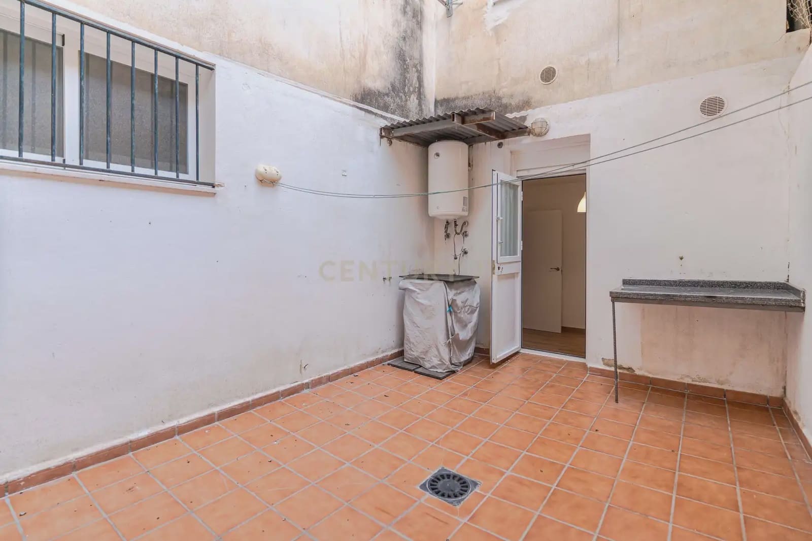 Apartamento de 2 habitaciones en Motril en venta - 99.990 € (Ref: 9802497)