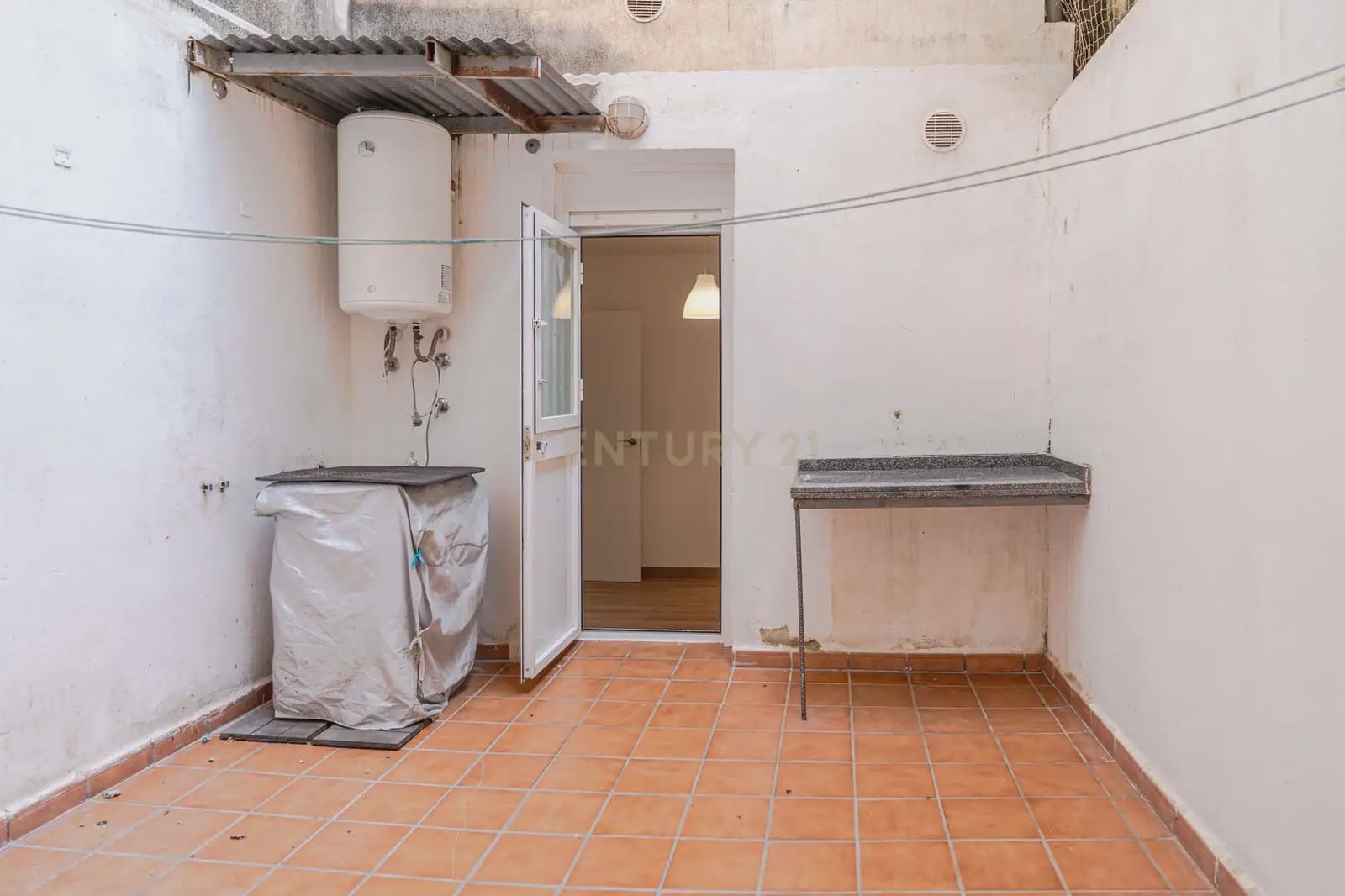 Apartamento de 2 habitaciones en Motril en venta - 99.990 € (Ref: 9802497)