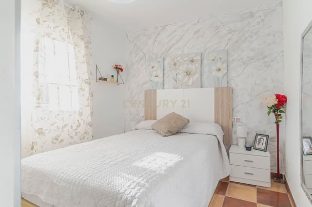 Finca/Casa Rural de 3 habitaciones en Illora en venta con piscina garaje - 220.000 € (Ref: 9802498)