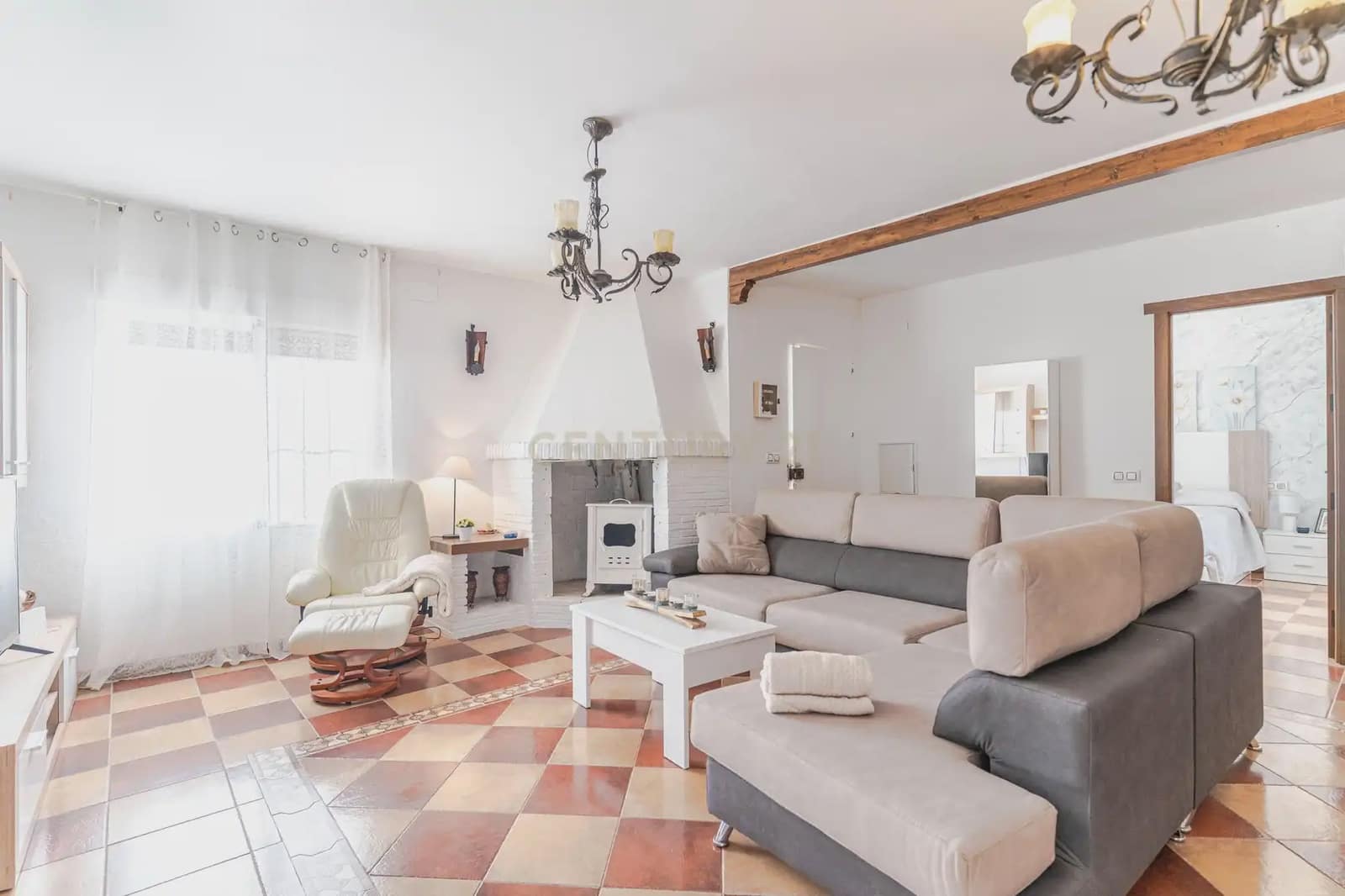 Finca/Casa Rural de 3 habitaciones en Illora en venta con piscina garaje - 220.000 € (Ref: 9802498)