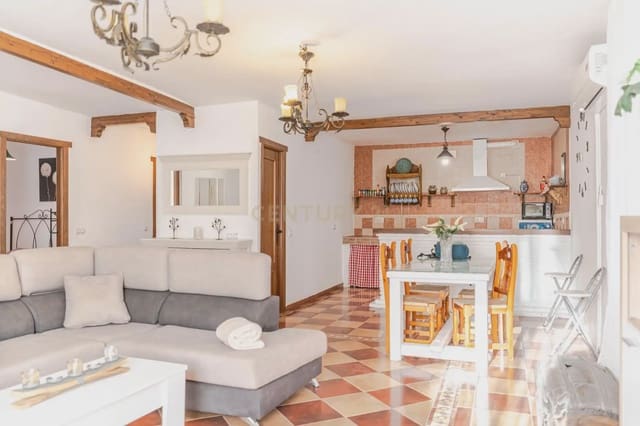 Finca/Casa Rural de 3 habitaciones en Illora en venta con piscina garaje - 220.000 € (Ref: 9802498)