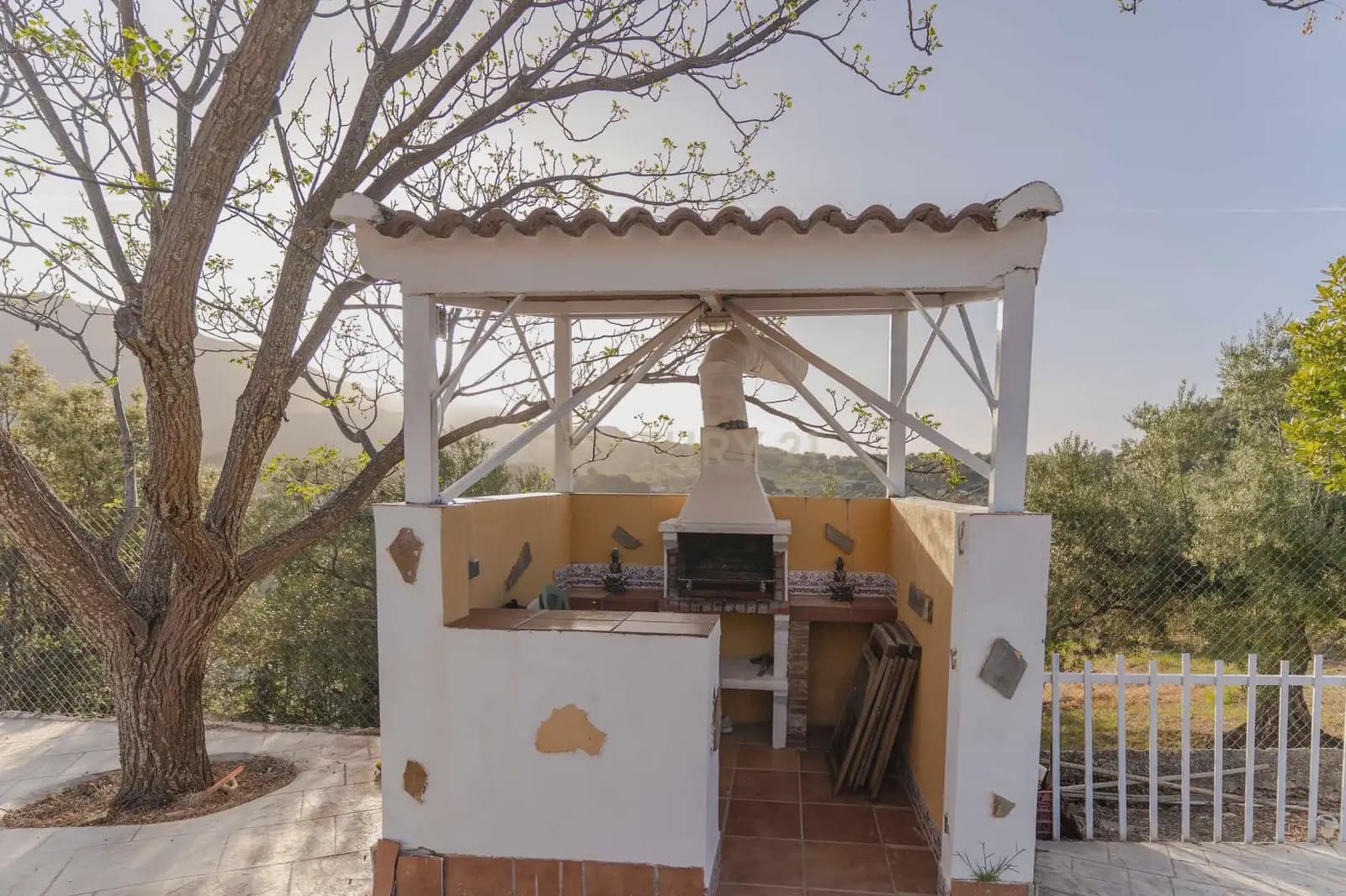 Finca/Casa Rural de 3 habitaciones en Illora en venta con piscina garaje - 220.000 € (Ref: 9802498)