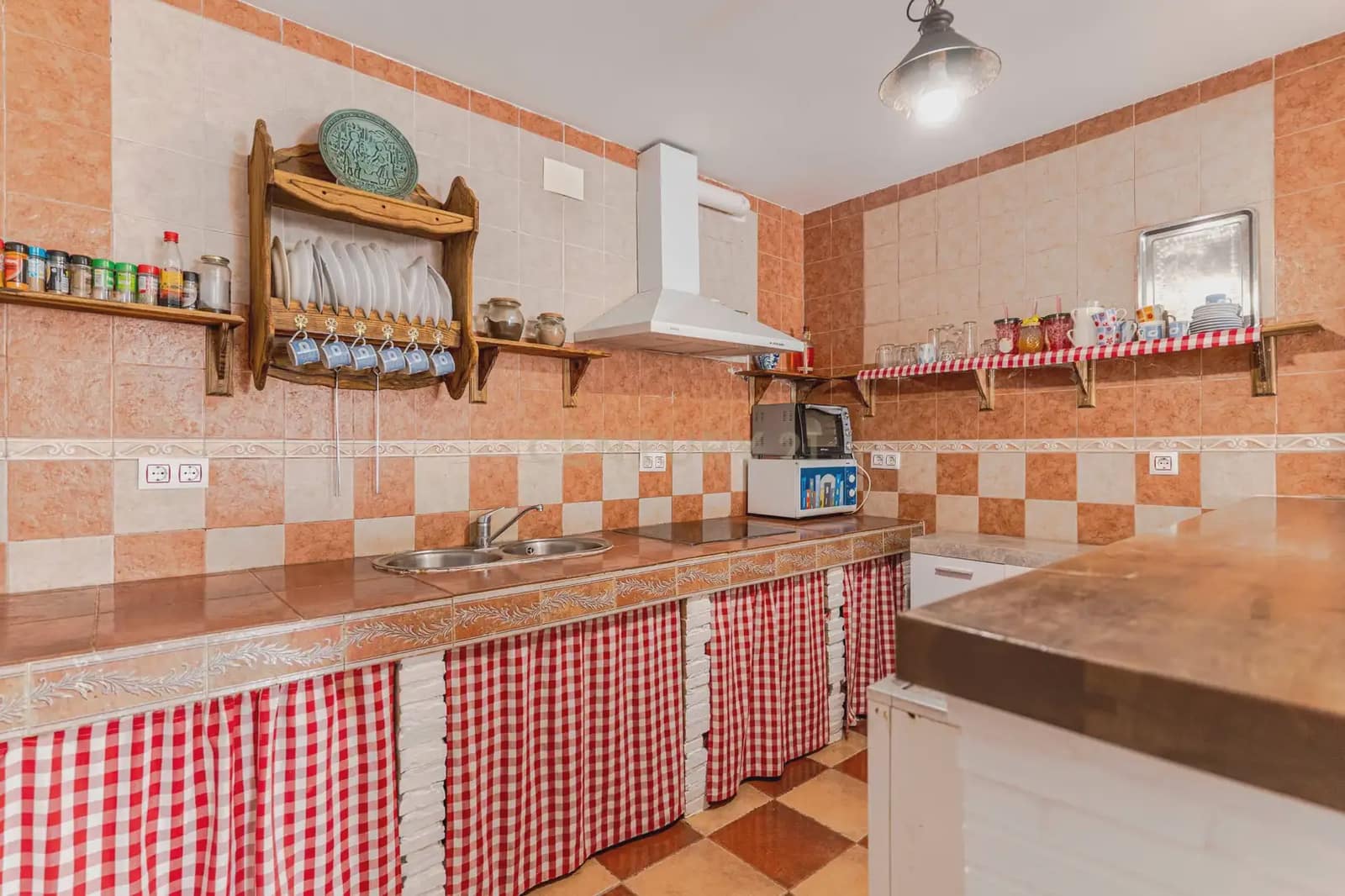 Finca/Casa Rural de 3 habitaciones en Illora en venta con piscina garaje - 220.000 € (Ref: 9802498)