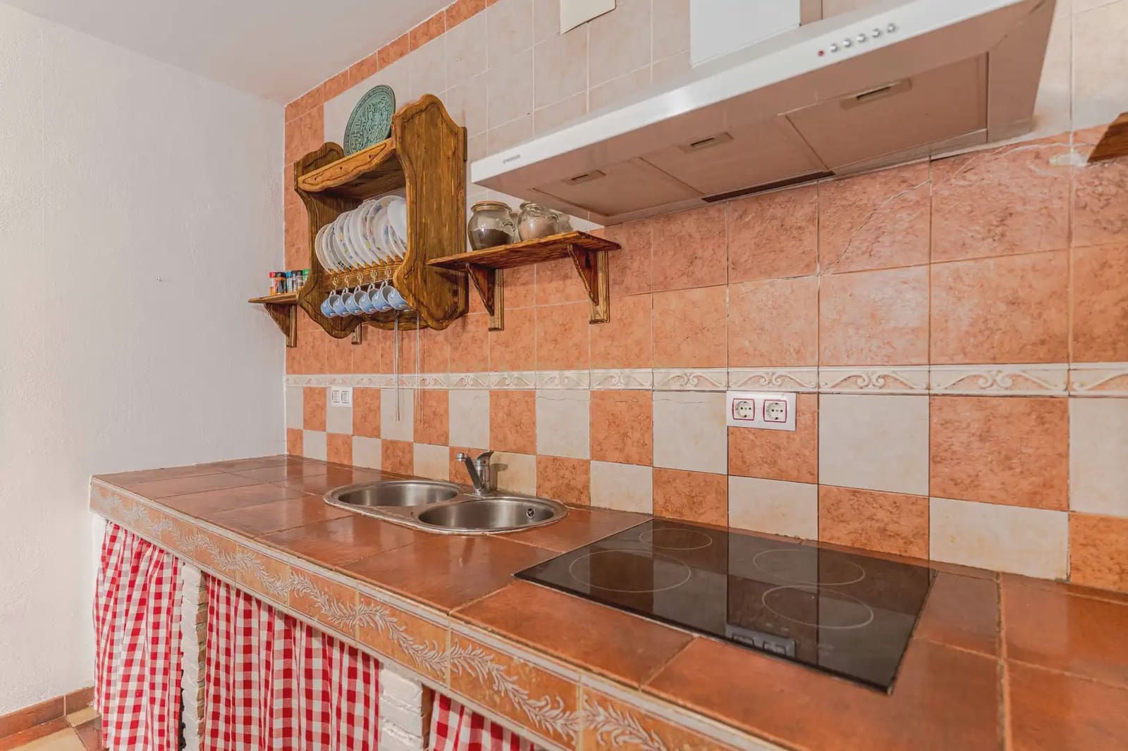 Finca/Casa Rural de 3 habitaciones en Illora en venta con piscina garaje - 220.000 € (Ref: 9802498)