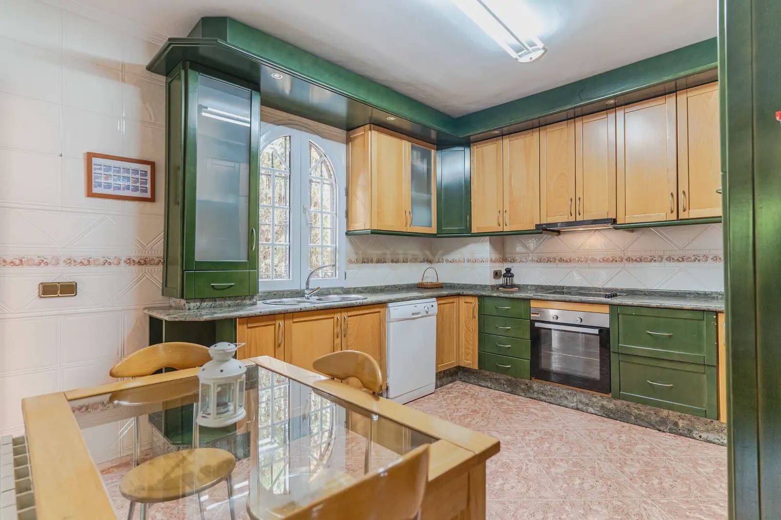 6 soveværelse Villa til salg i Padul med swimmingpool - € 349.900 (Ref: 9802672)