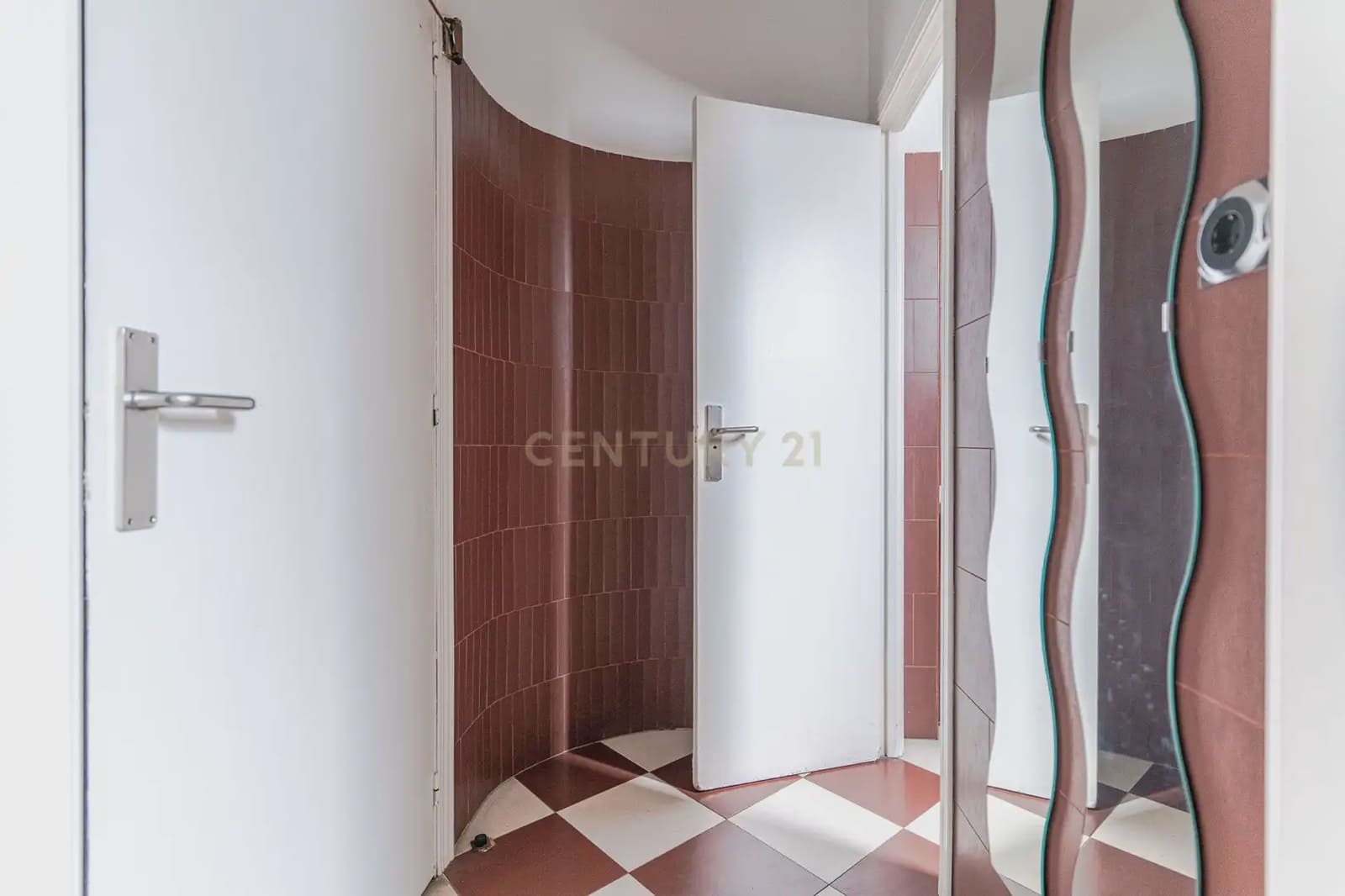 Commercial for rent in Illora - € 700 (Ref: 9803809)