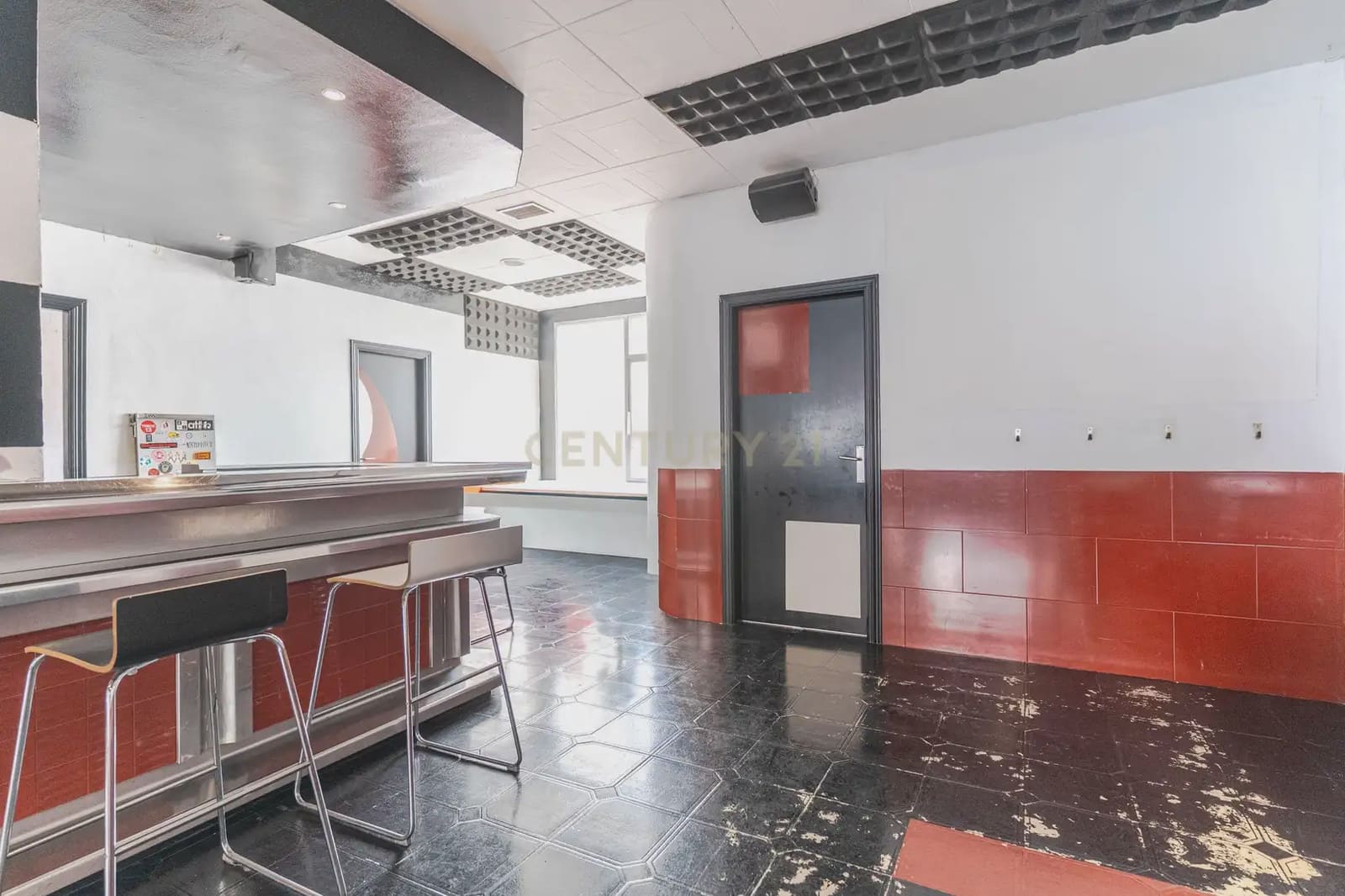 Commercial for rent in Illora - € 700 (Ref: 9803809)