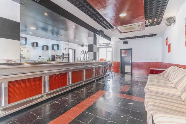 Commercial for rent in Illora - € 700 (Ref: 9803809)