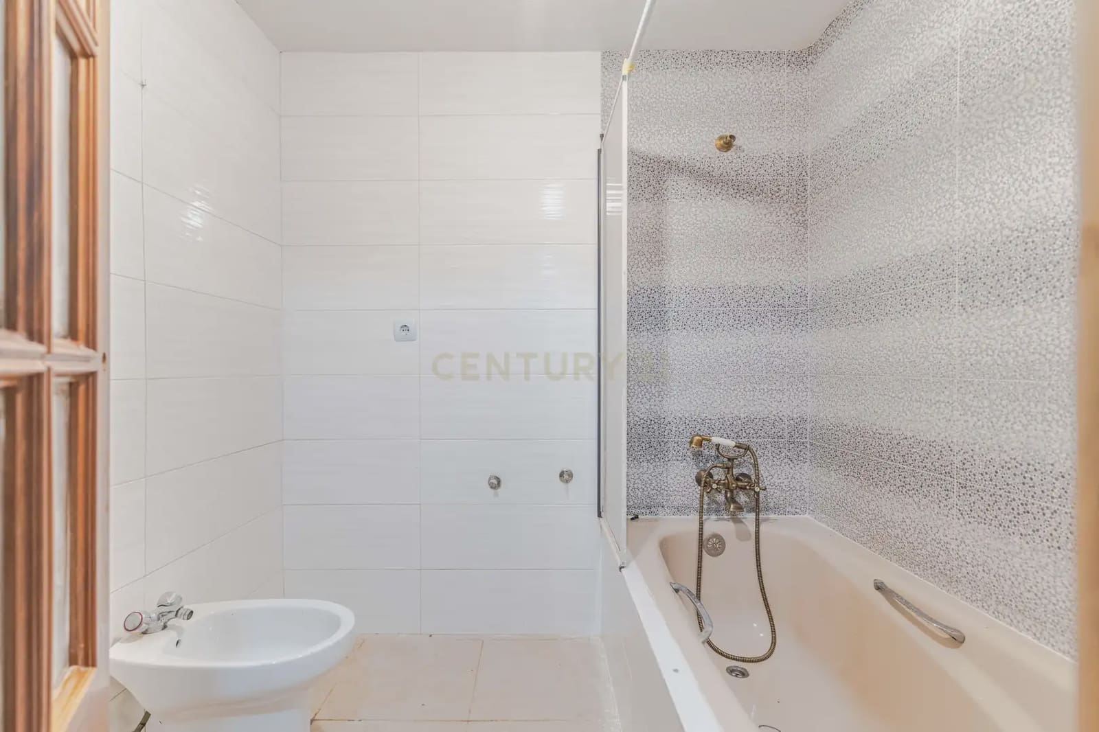 6 sypialnia Dom w skale na sprzedaż w Guadix - 85 000 € (Ref: 9804847)