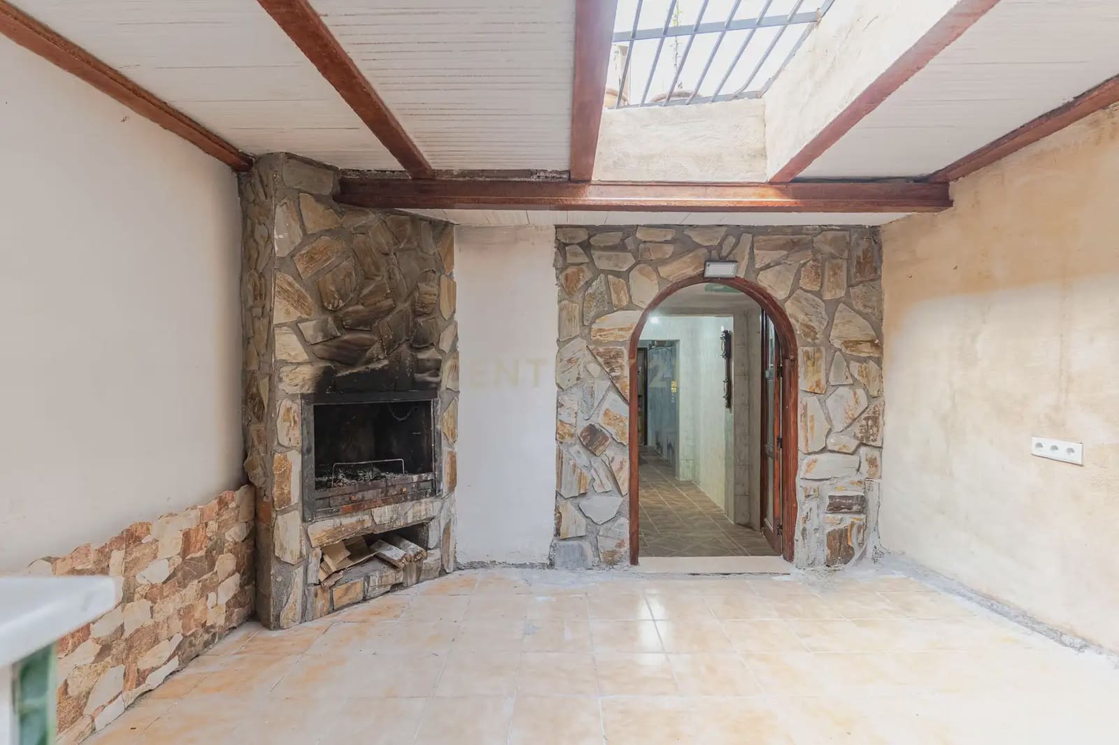 6 sypialnia Dom w skale na sprzedaż w Guadix - 85 000 € (Ref: 9804847)