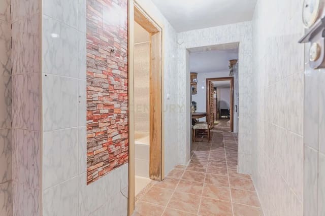 6 sypialnia Dom w skale na sprzedaż w Guadix - 85 000 € (Ref: 9804847)