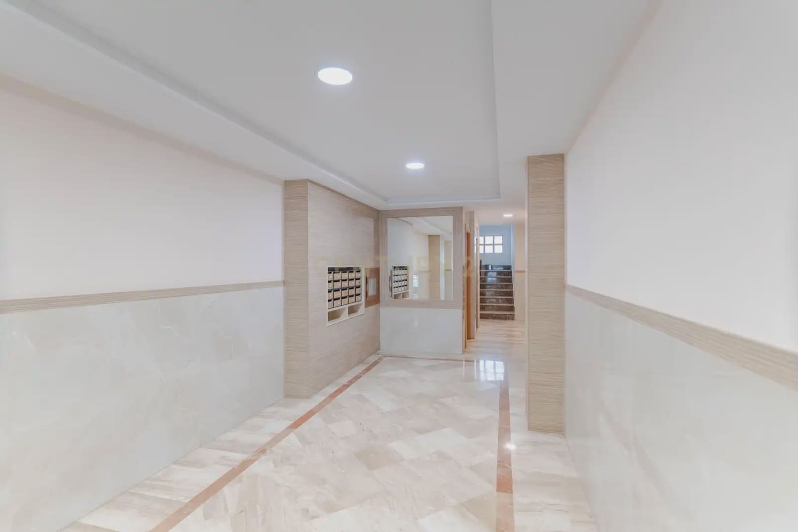 4 bedroom Apartment for sale in Granada city - € 270,000 (Ref: 9814736)