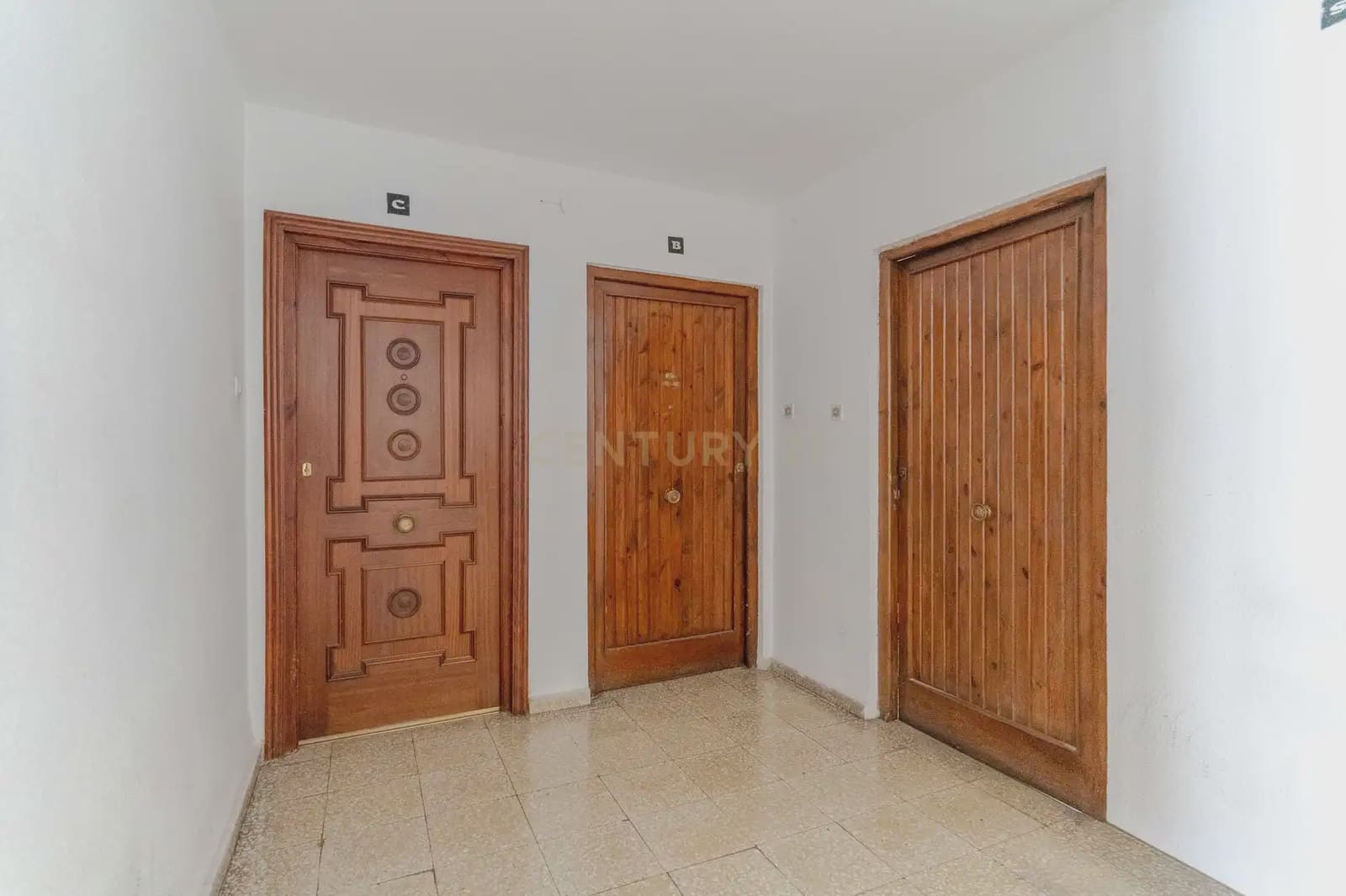 4 bedroom Apartment for sale in Granada city - € 270,000 (Ref: 9814736)