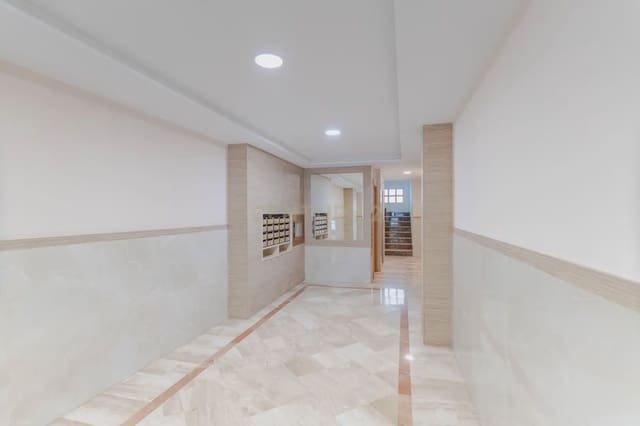 4 soveværelse Lejlighed til salg i Pajaritos - Plaza de Toros, Granada by - € 270.000 (Ref: 9814736)