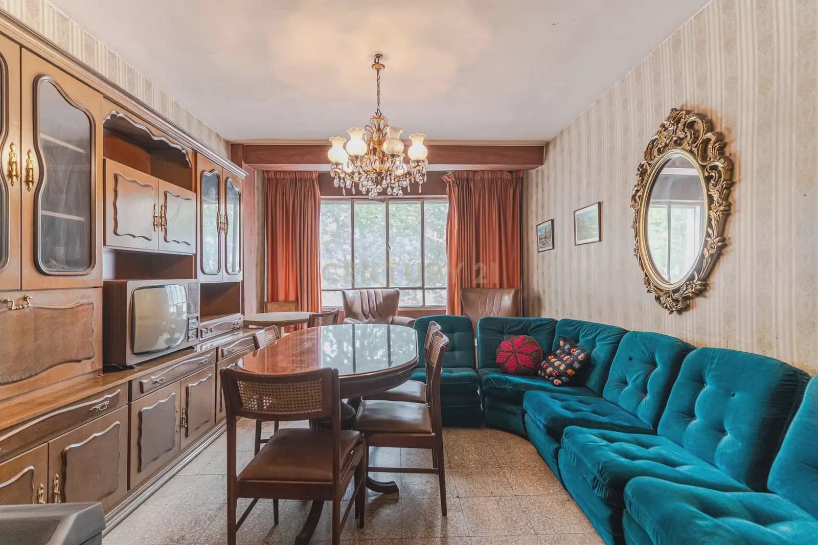 4 bedroom Apartment for sale in Granada city - € 270,000 (Ref: 9814736)