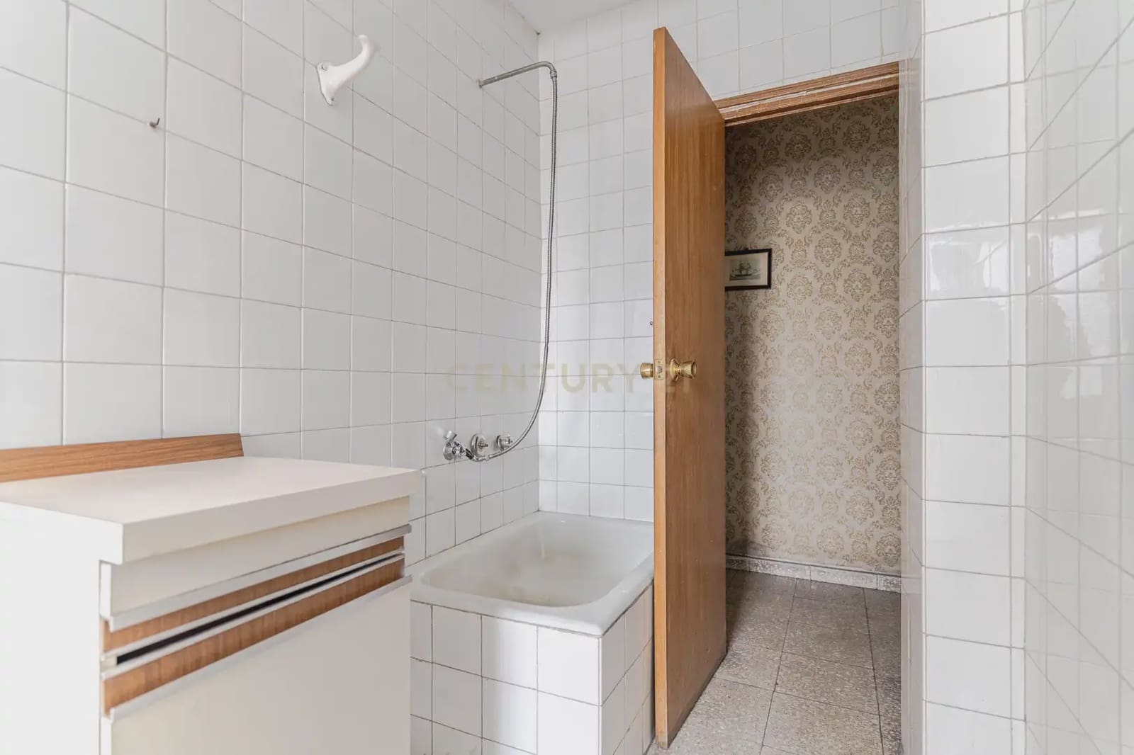 4 bedroom Apartment for sale in Granada city - € 270,000 (Ref: 9814736)