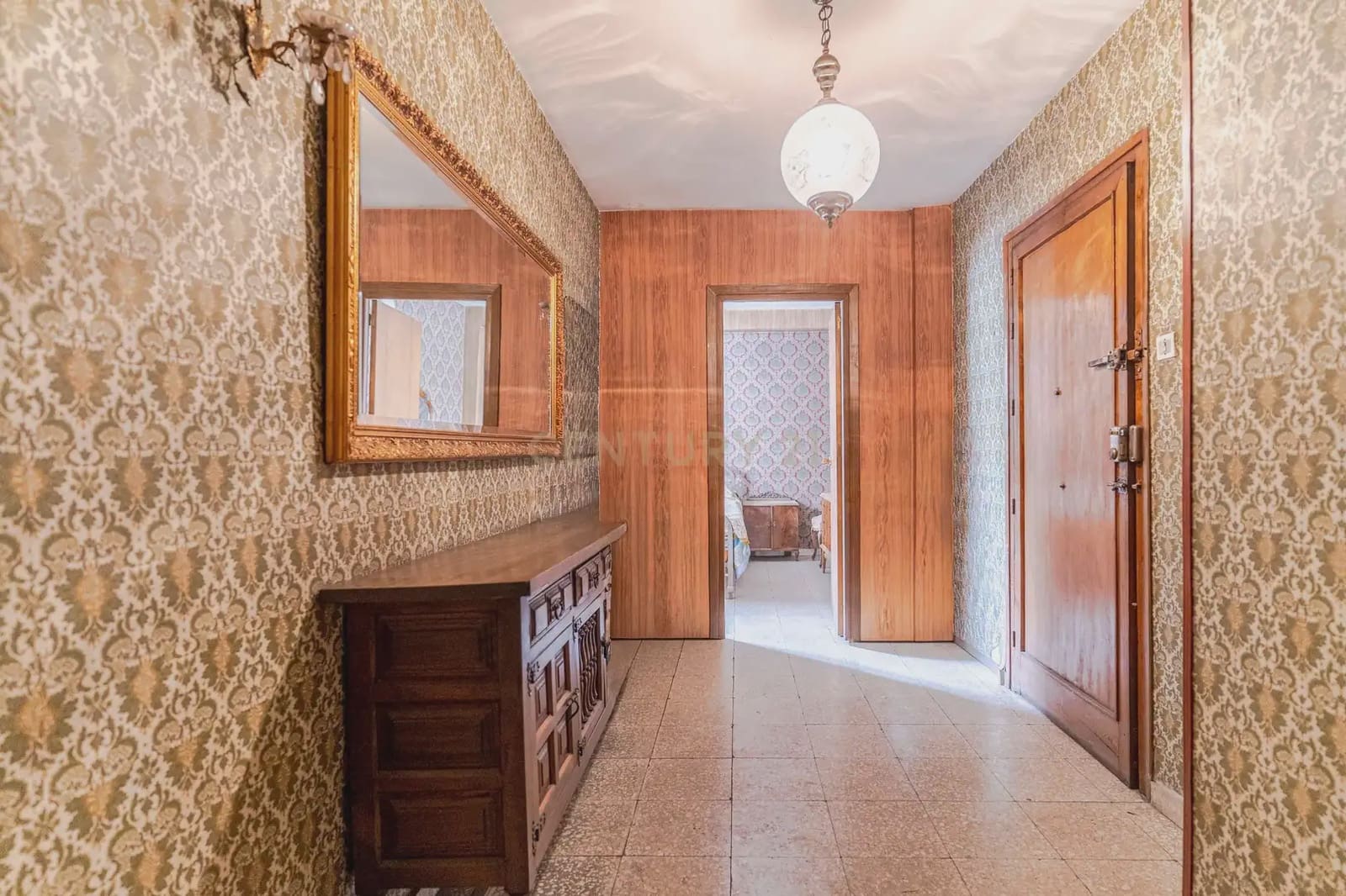 4 bedroom Apartment for sale in Granada city - € 270,000 (Ref: 9814736)