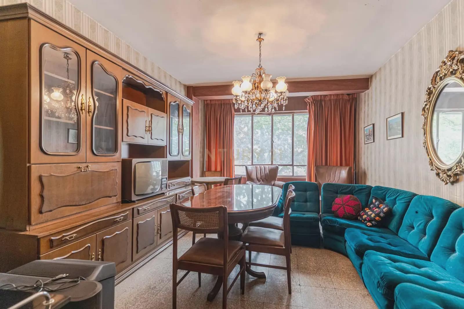 4 bedroom Apartment for sale in Granada city - € 270,000 (Ref: 9814736)
