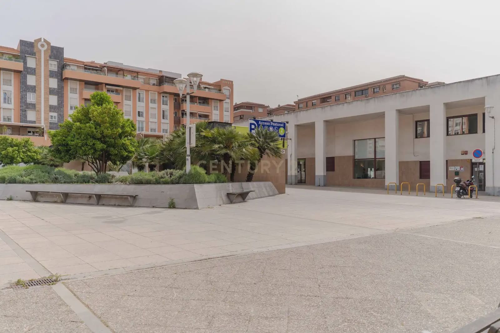 4 bedroom Apartment for sale in Granada city - € 270,000 (Ref: 9814736)