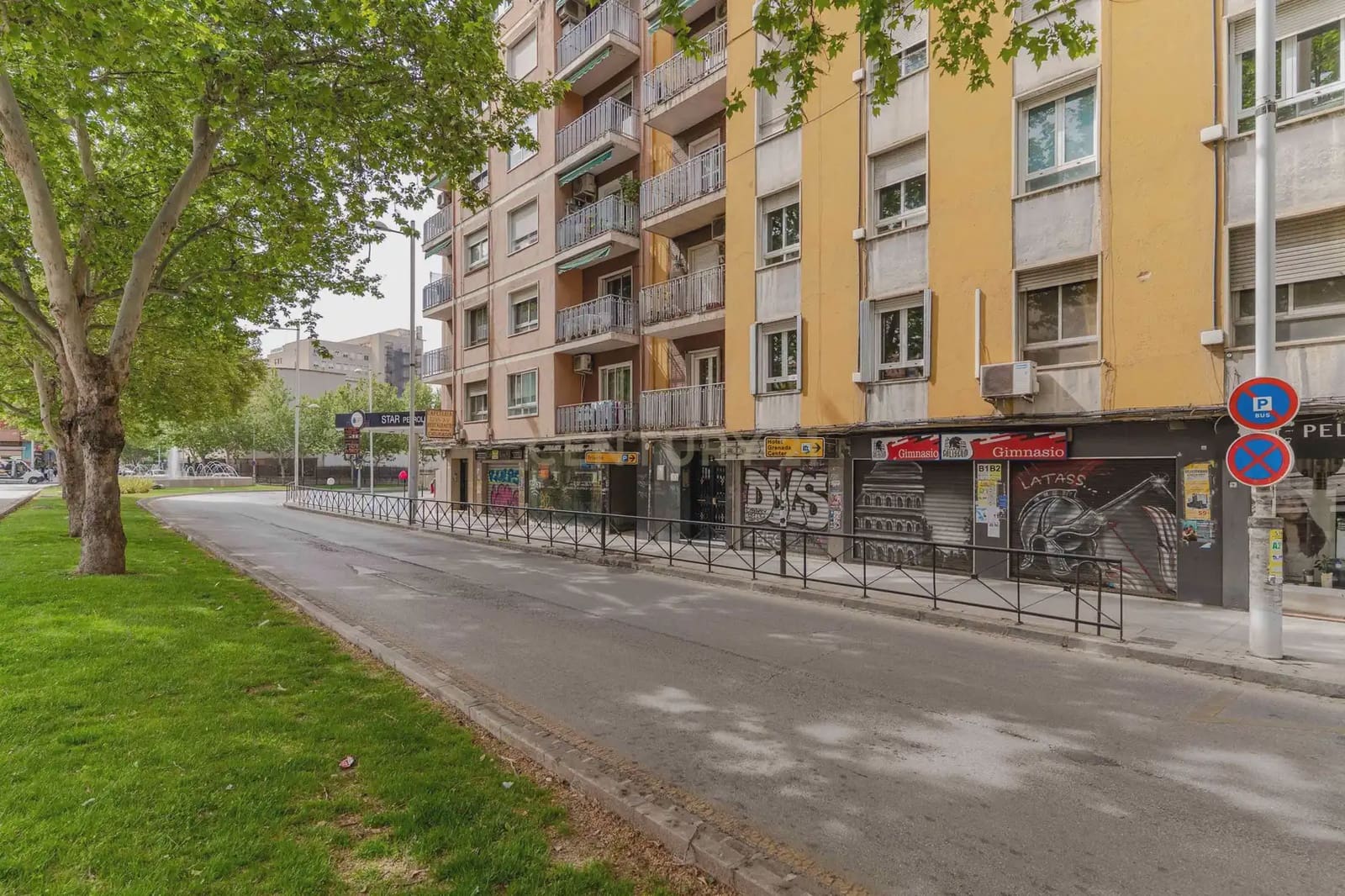 4 bedroom Apartment for sale in Granada city - € 270,000 (Ref: 9814736)