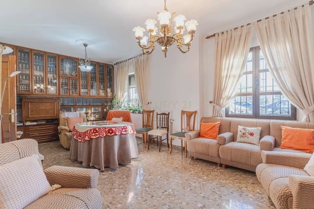 5 chambre Maison de Ville à vendre à Guadix avec garage - 450 000 € (Ref: 9818797)