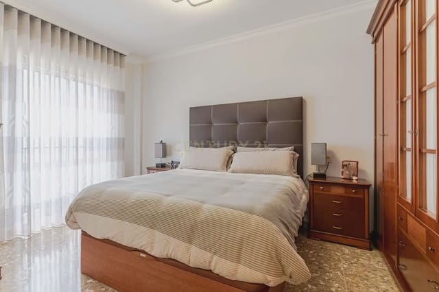 Casa de 3 habitaciones en Maracena en venta - 239.900 € (Ref: 9824218)