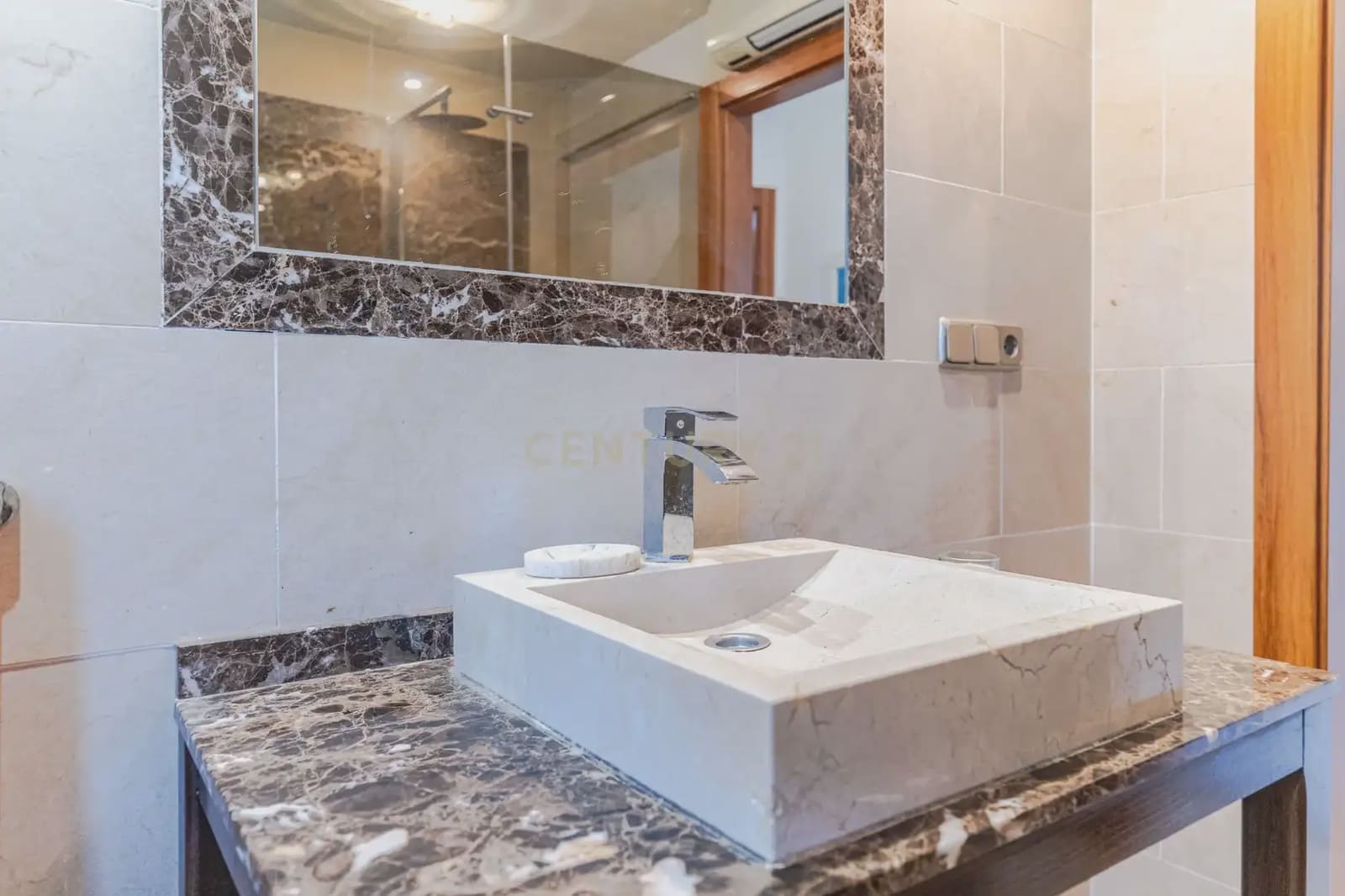 5 bedroom Villa for sale in Gojar with pool - € 625,000 (Ref: 9829588)