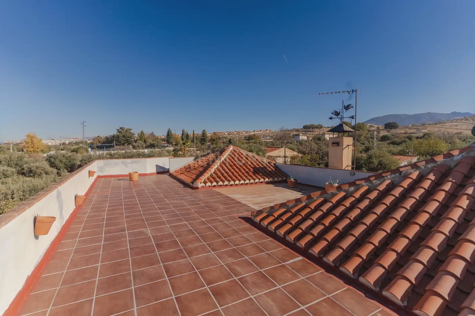 5 bedroom Villa for sale in Gojar with pool - € 625,000 (Ref: 9829588)