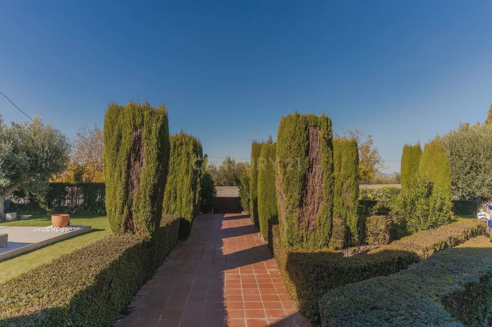 5 bedroom Villa for sale in Gojar with pool - € 625,000 (Ref: 9829588)
