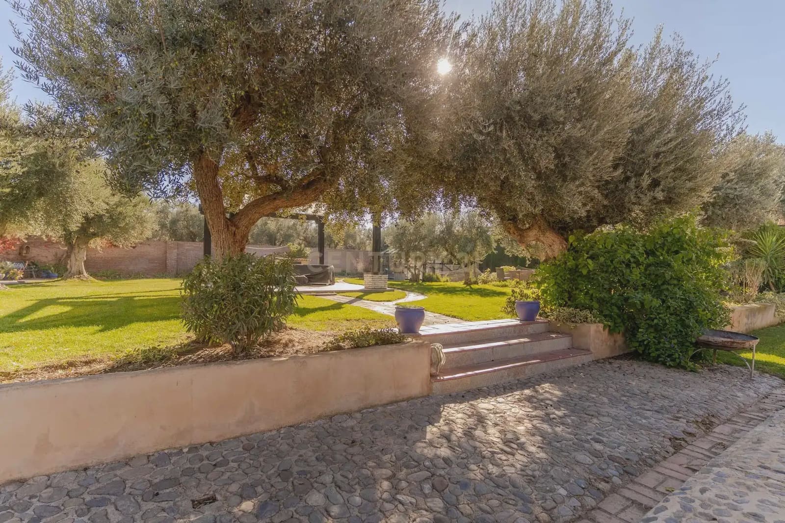 5 bedroom Villa for sale in Gojar with pool - € 625,000 (Ref: 9829588)