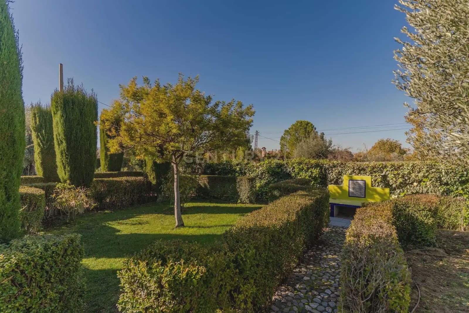 5 bedroom Villa for sale in Gojar with pool - € 625,000 (Ref: 9829588)