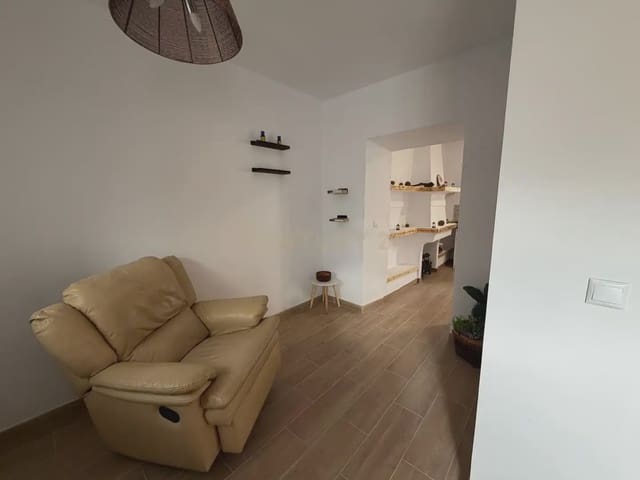 Casa de 2 habitaciones en Motril en venta - 159.900 € (Ref: 9829778)
