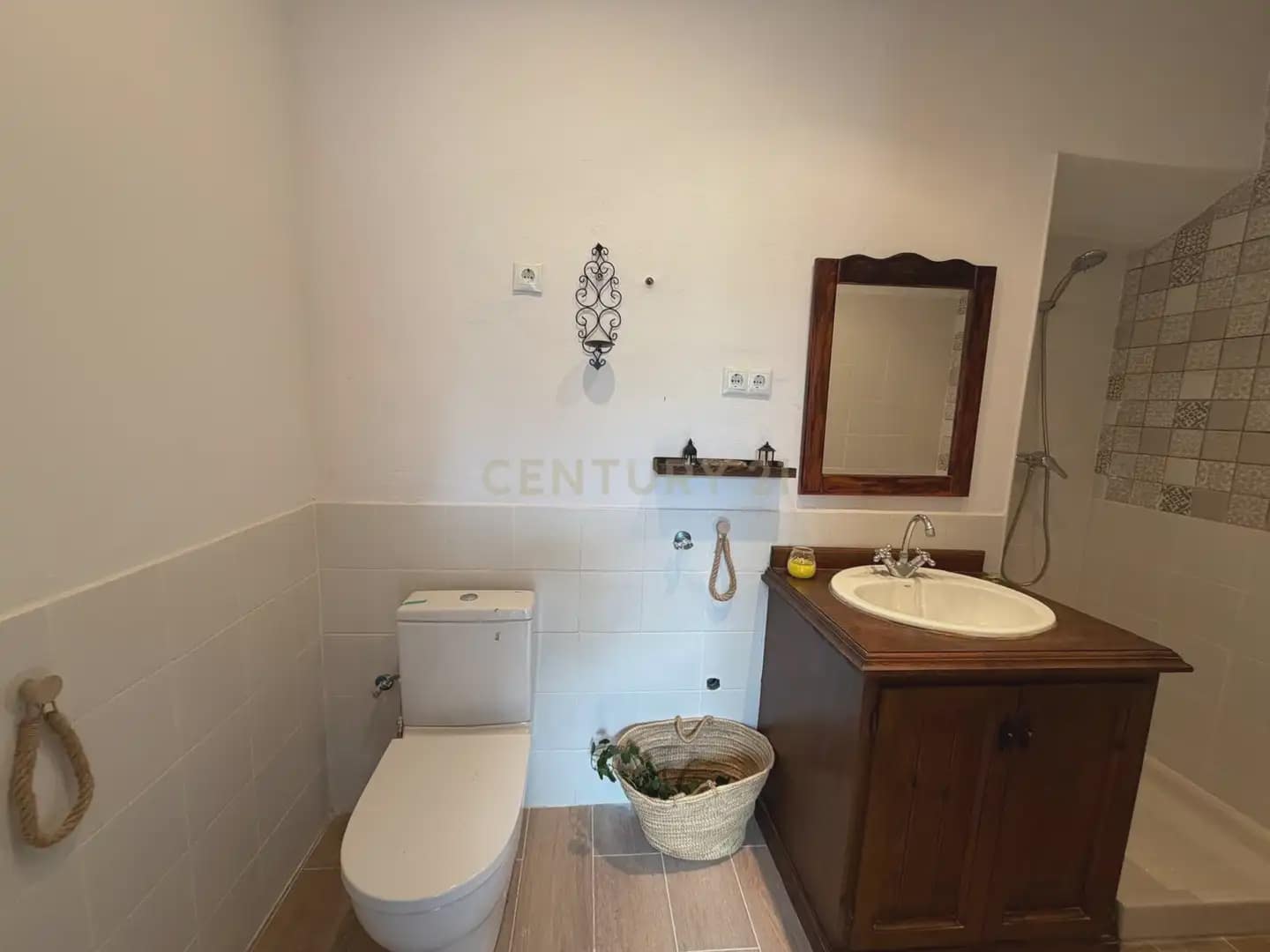 Casa de 2 habitaciones en Motril en venta - 159.900 € (Ref: 9829778)