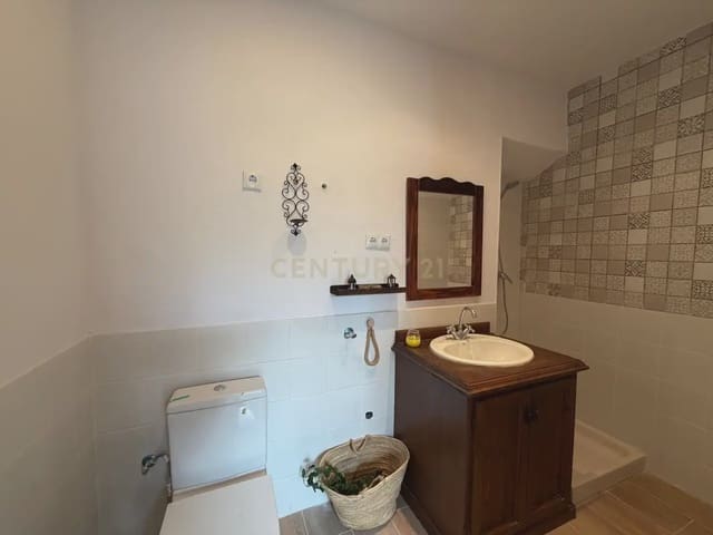 Casa de 2 habitaciones en Motril en venta - 159.900 € (Ref: 9829778)