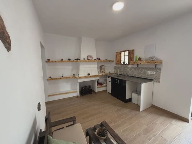 Casa de 2 habitaciones en Motril en venta - 159.900 € (Ref: 9829778)