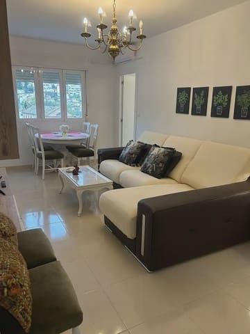 4 bedroom Apartment for rent in Carretera de la Sierra, Granada city - € 900 (Ref: 9830125)