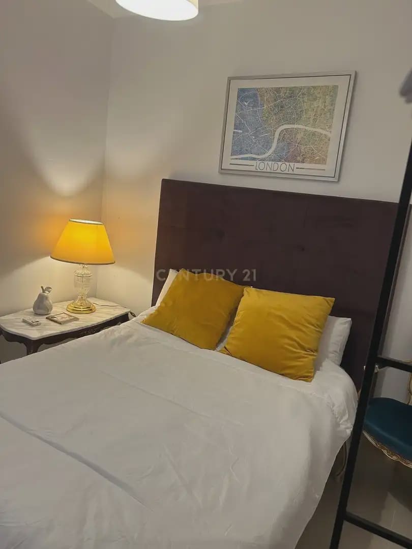 4 bedroom Apartment for rent in Granada city - € 900 (Ref: 9830125)