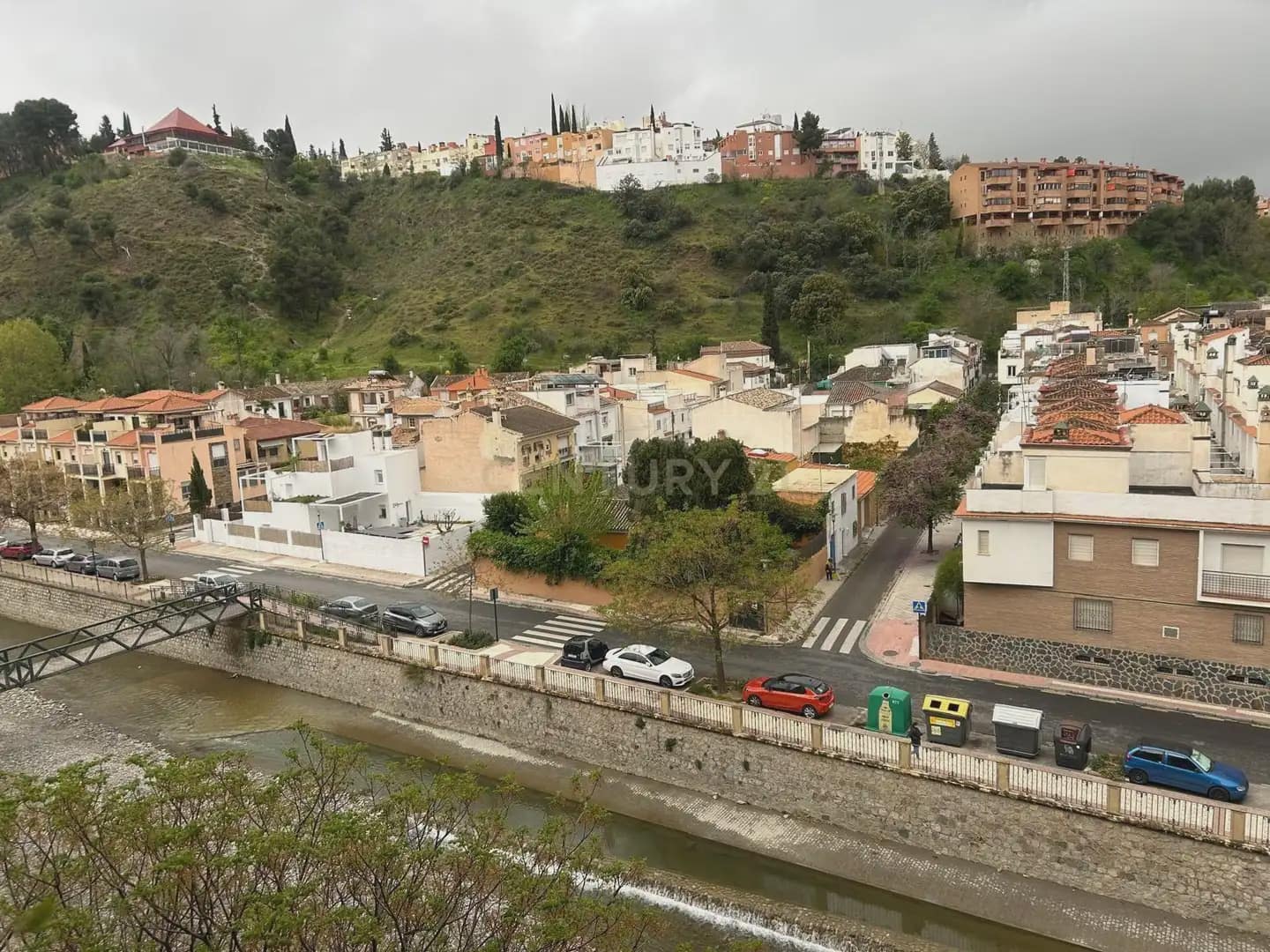 4 bedroom Apartment for rent in Granada city - € 900 (Ref: 9830125)