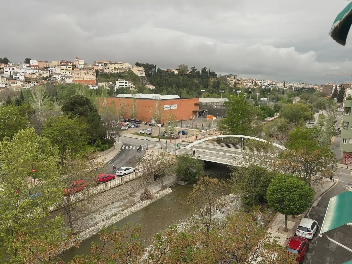 4 bedroom Apartment for rent in Granada city - € 900 (Ref: 9830125)