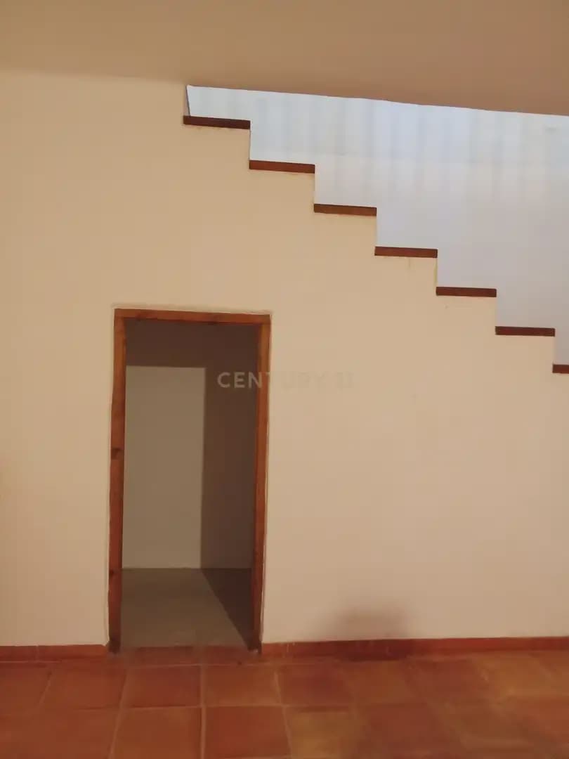 Office for rent in La Taha - € 550 (Ref: 9832758)