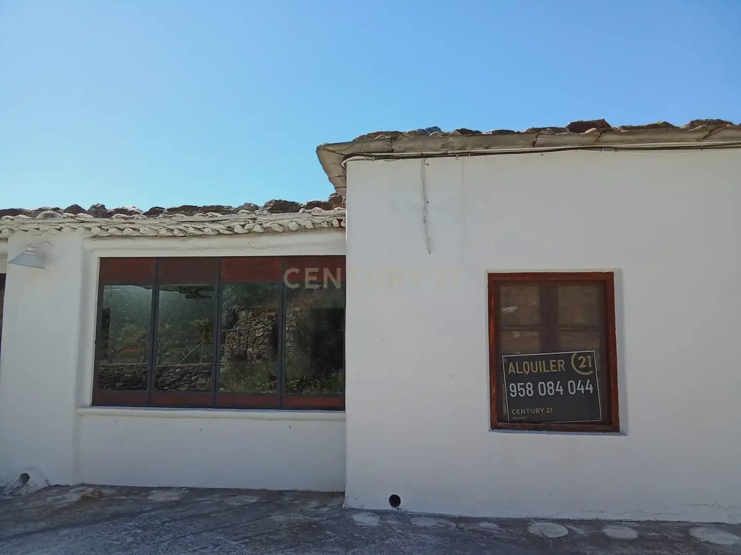 Office for rent in La Taha - € 550 (Ref: 9832758)