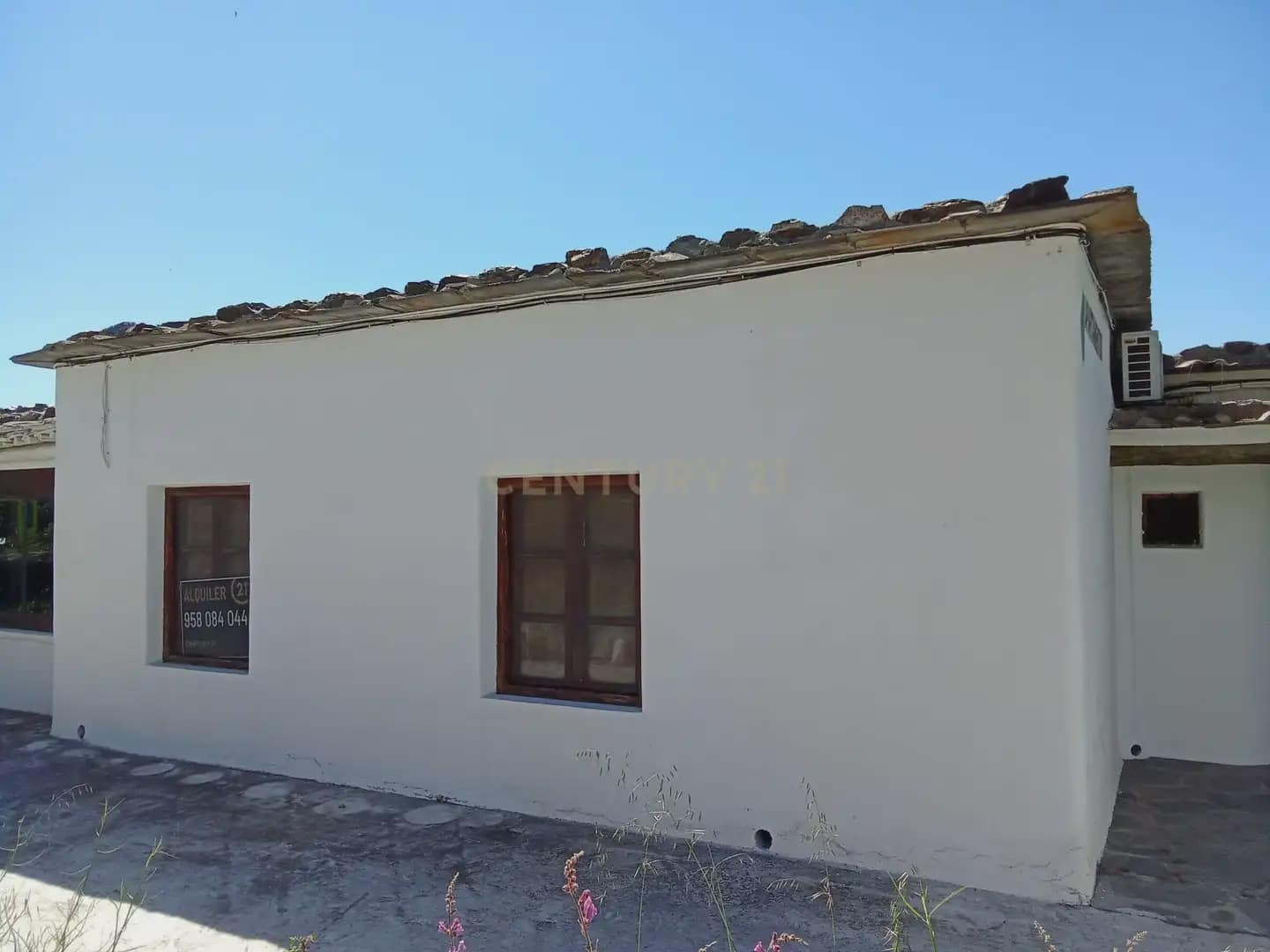 Office for rent in La Taha - € 550 (Ref: 9832758)
