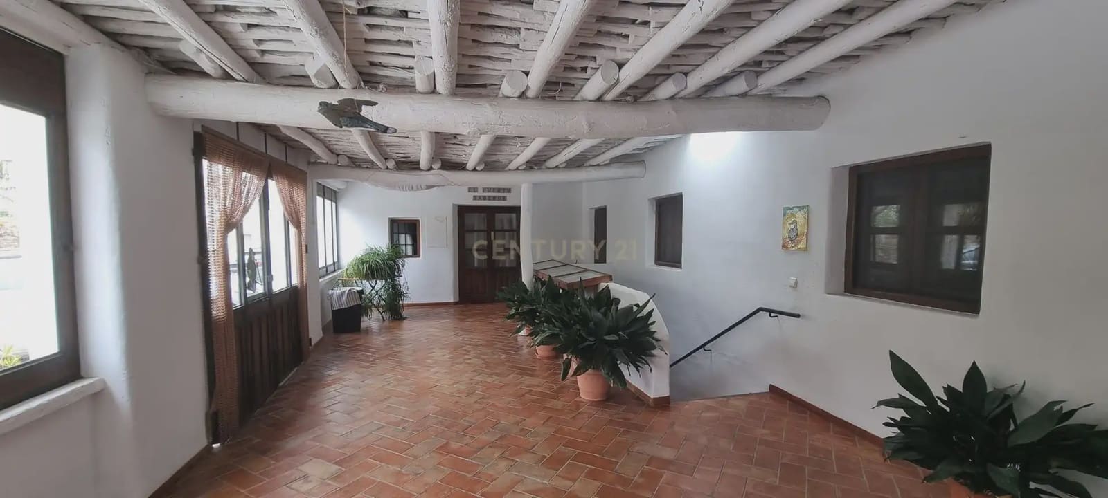 Office for rent in La Taha - € 550 (Ref: 9832758)