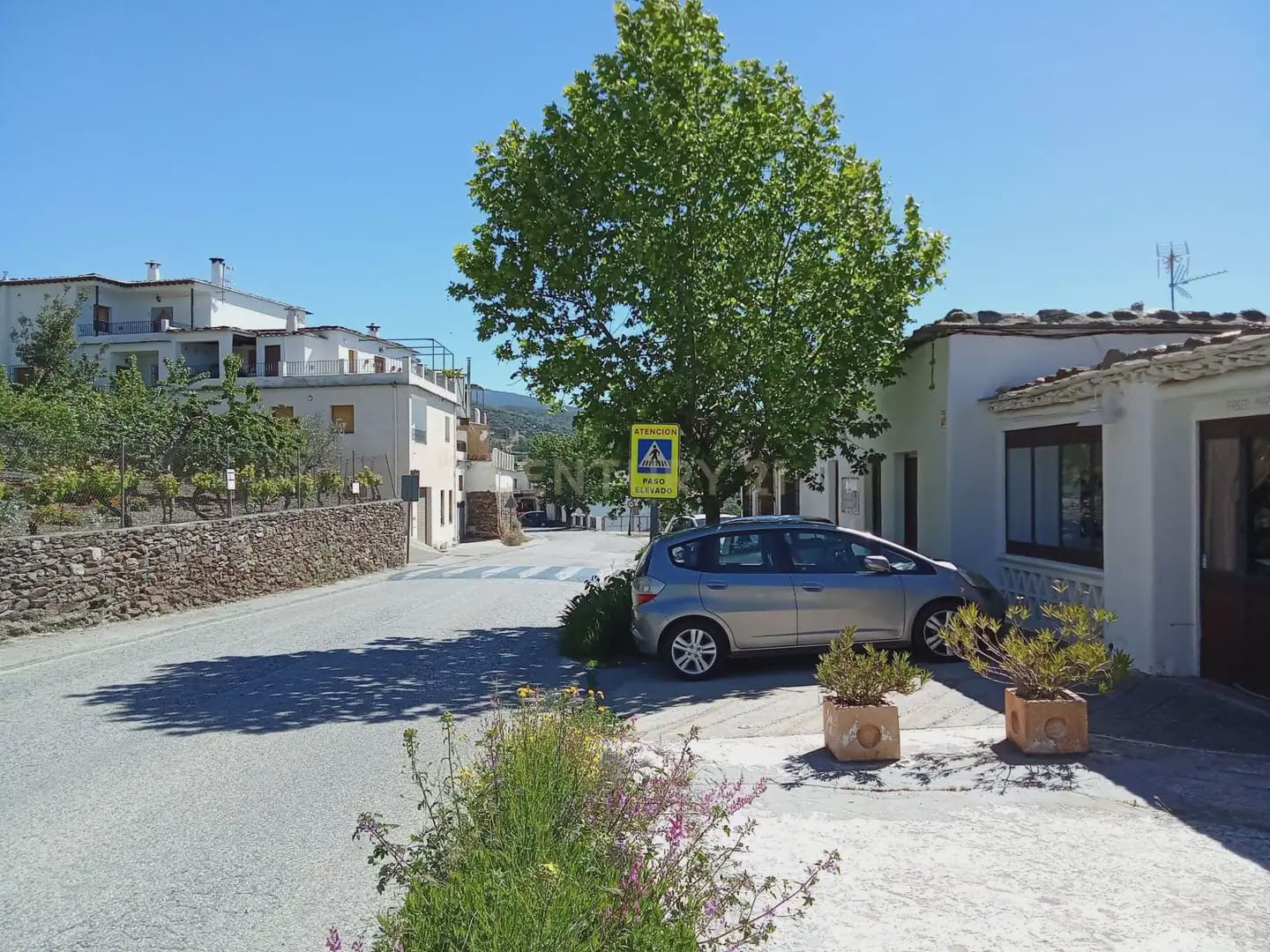 Office for rent in La Taha - € 550 (Ref: 9832758)