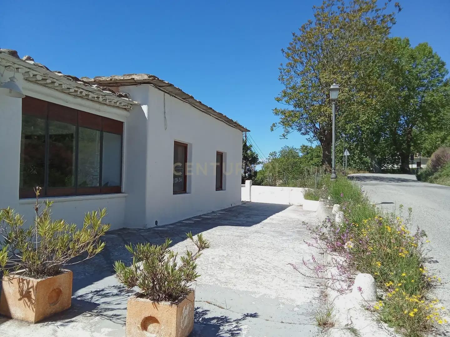 Office for rent in La Taha - € 550 (Ref: 9832758)