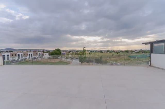 Kommersiell til leie i Churriana de la Vega med svømmebasseng garasje - € 1 750 (Ref: 9836761)